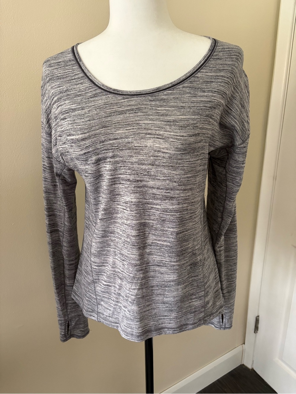lululemon athletica Heathered Gray Long-Sleeve Scoop Neck Top - Picture 2 of 5
